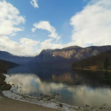 Remarkable Počitniška hiša Bohinj