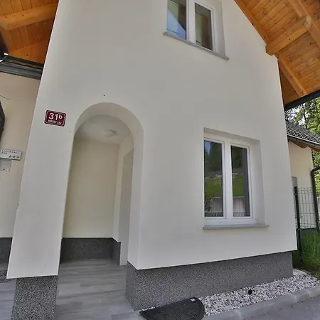 Remarkable Počitniška hiša *