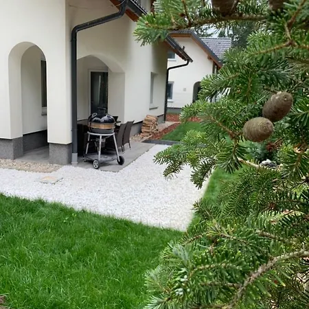 Remarkable Počitniška hiša